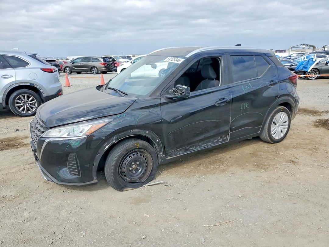 Vue de 2021 NISSAN KICKS SV, angle 1