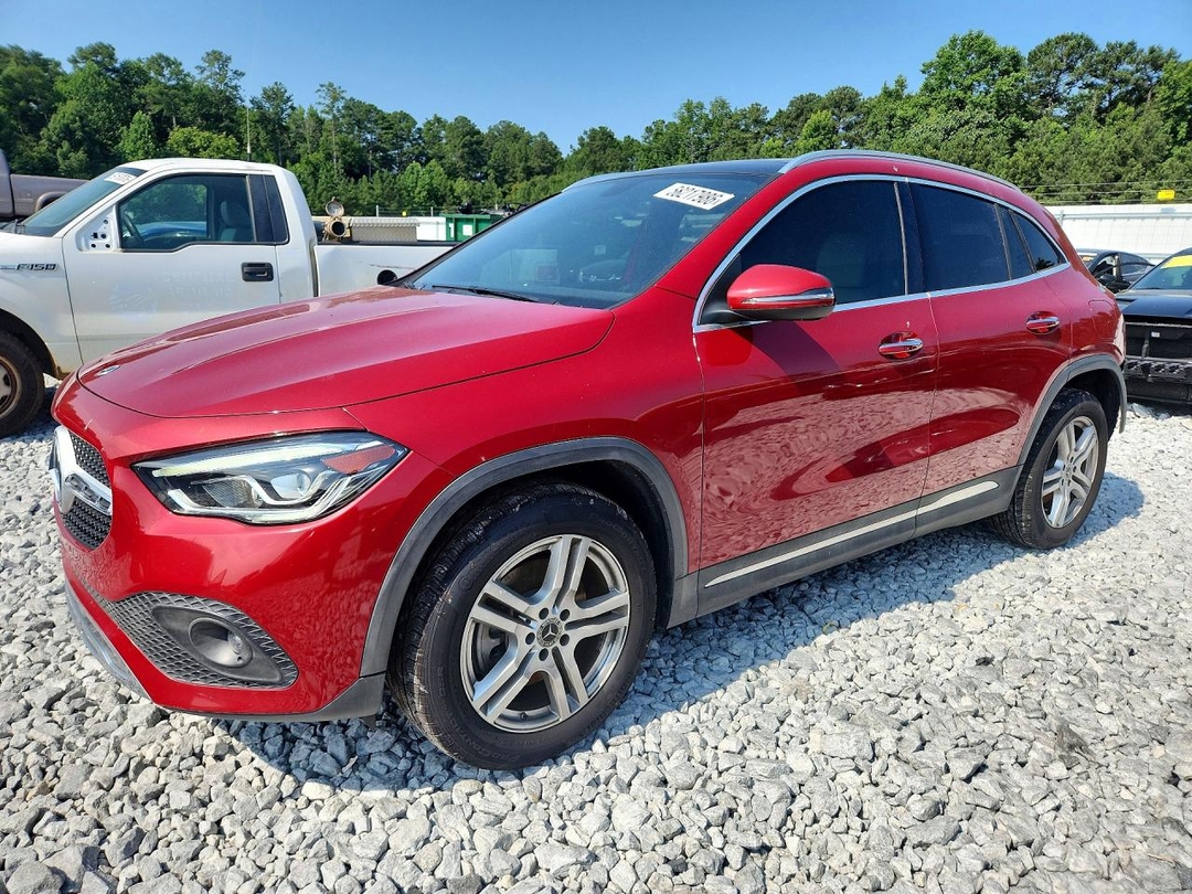 Вид 2021 MERCEDES-BENZ GLA 250, угол 1