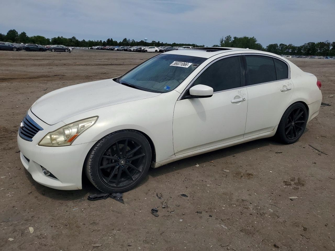 Vue de 2010 INFINITI G37 SEDAN X, angle 1