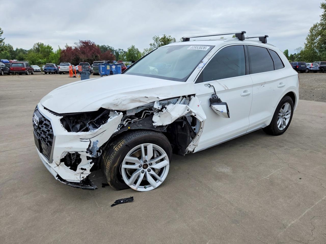 Vue de 2022 AUDI Q5, angle 1