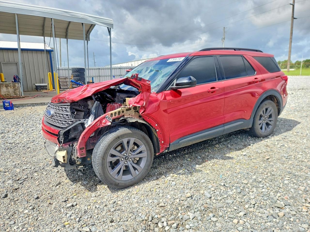 Vista de 2023 FORD EXPLORER XLT, ángulo 1