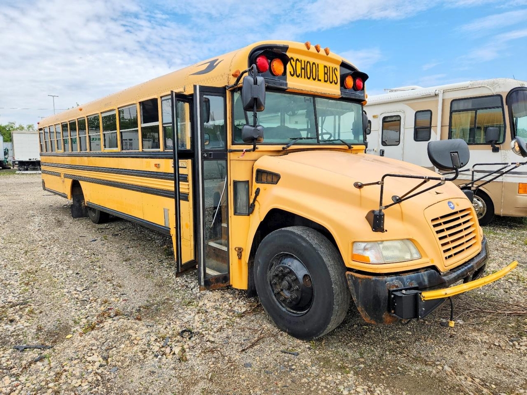 Вид 2012 BLUEBIRD VISION - SCHOOL BUS, угол 1