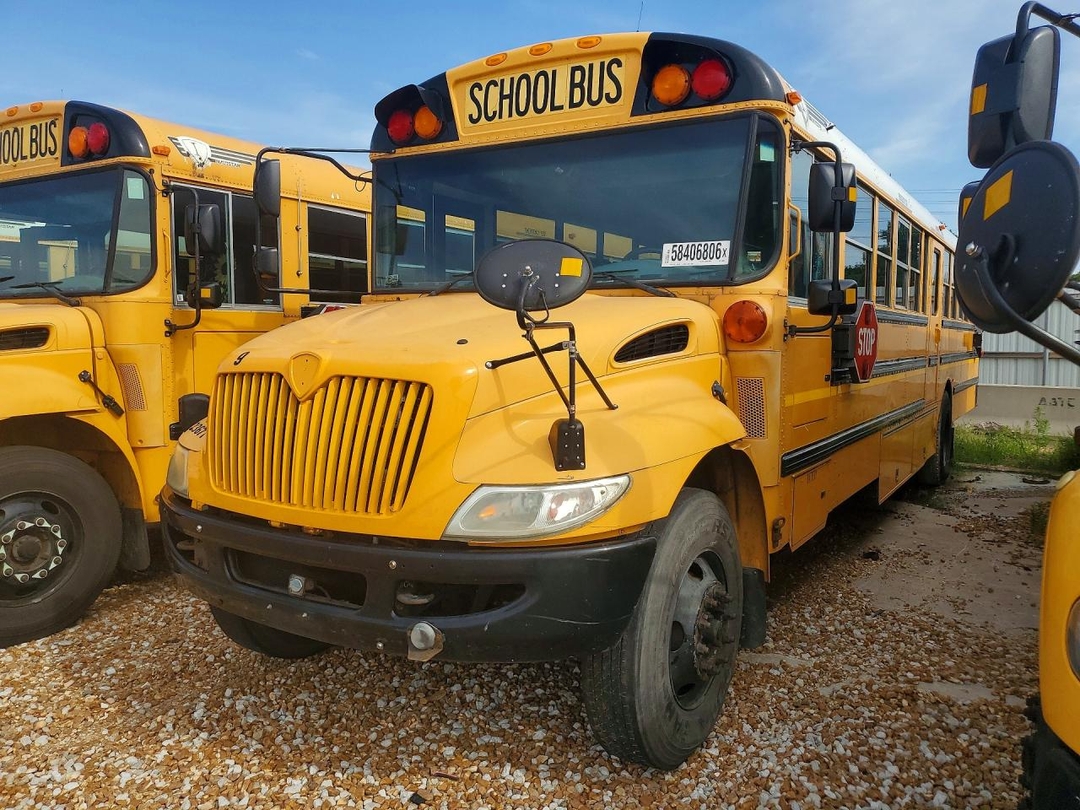 Вид 2013 IC CORPORATION CE SERIES SCHOOL - SCHOOL BUS, угол 1