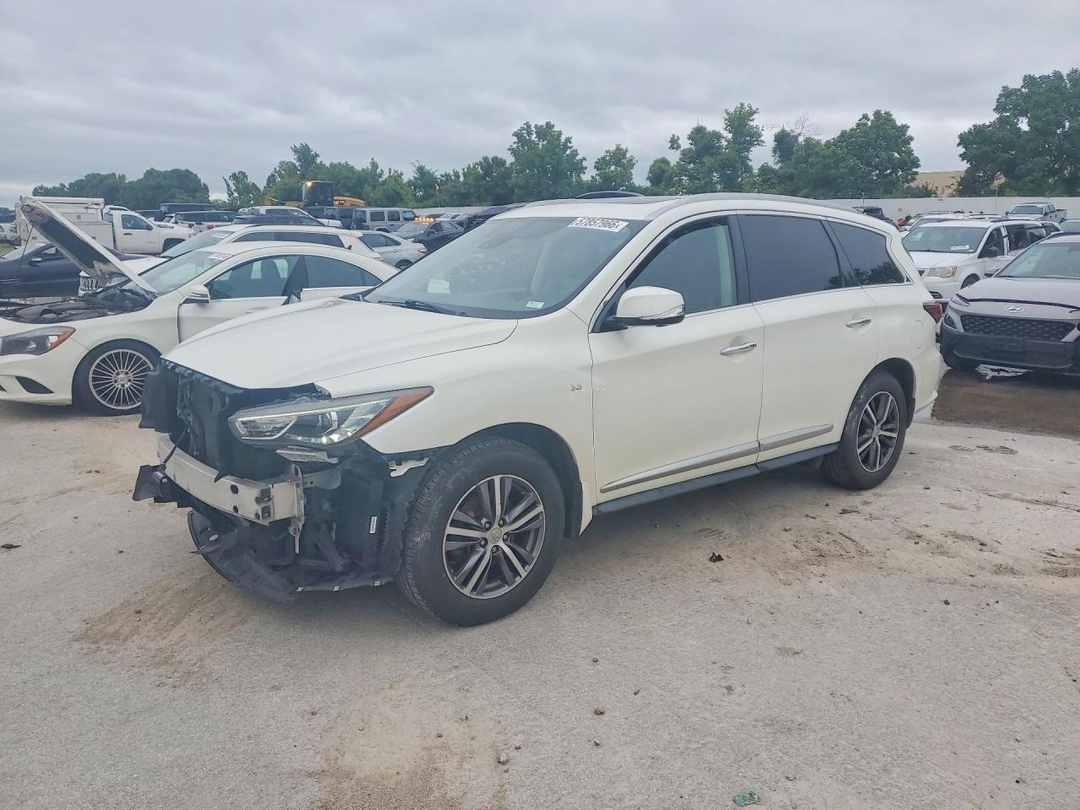 Vista de 2019 INFINITI QX60 LUXE, ángulo 1