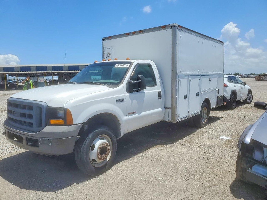 Vista de 2022 FORD UTILITY / SERVICE TRUCK, ángulo 1
