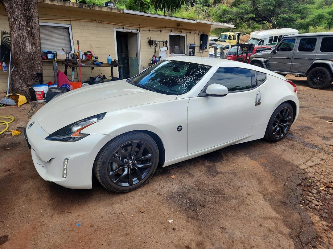 Vue de 2020 NISSAN 370Z BASE, angle 1
