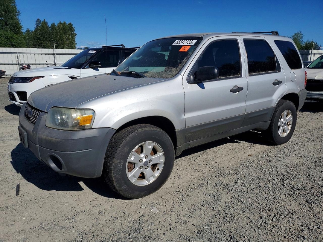 Vue de 2005 FORD ESCAPE XLT, angle 1