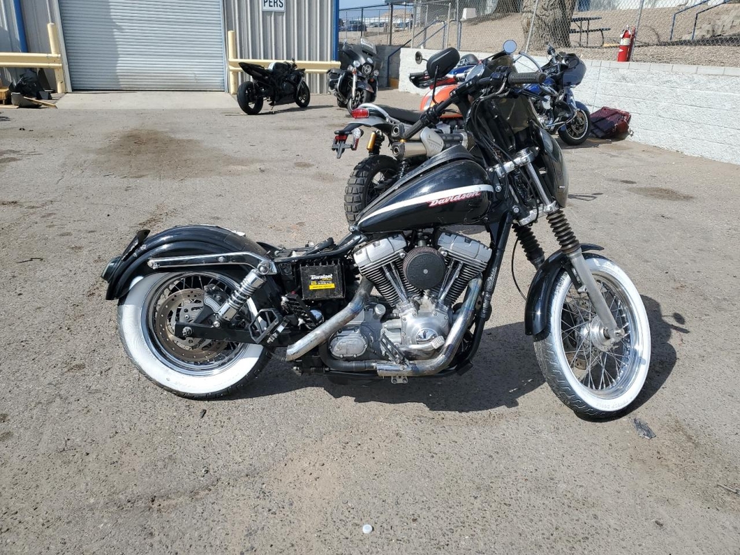 Вид 2004 HARLEY DAVIDSON FXDI, угол 1