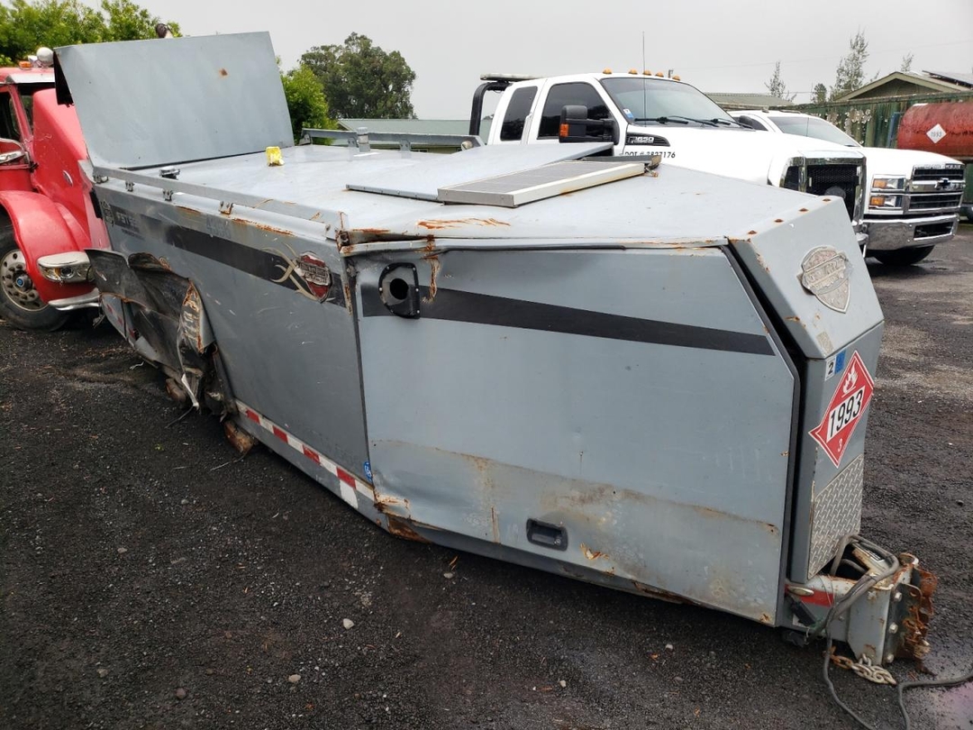 Вид 2016 LDJ MANUFACTURING FST990 FUEL TRAILER, угол 1