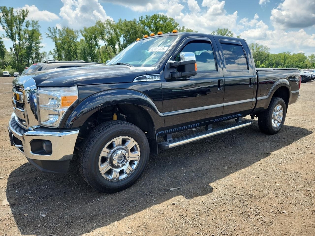 Vue de 2015 FORD F350 SUPER DUTY, angle 1