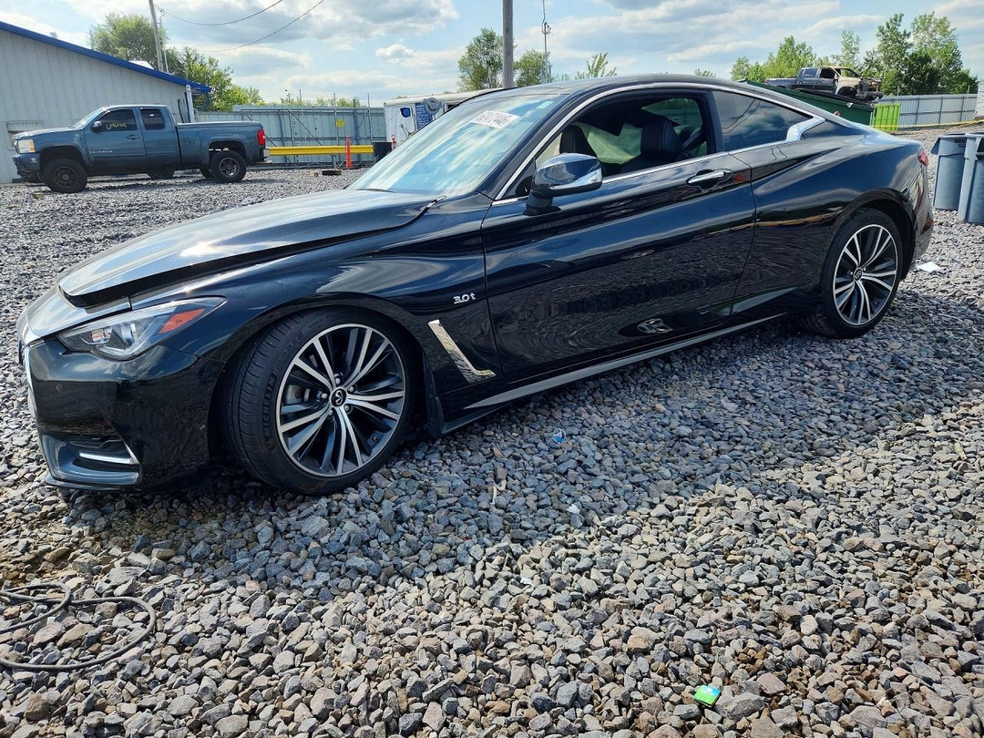 منظر 2020 INFINITI Q60 3.0T LUXE، زاوية 1