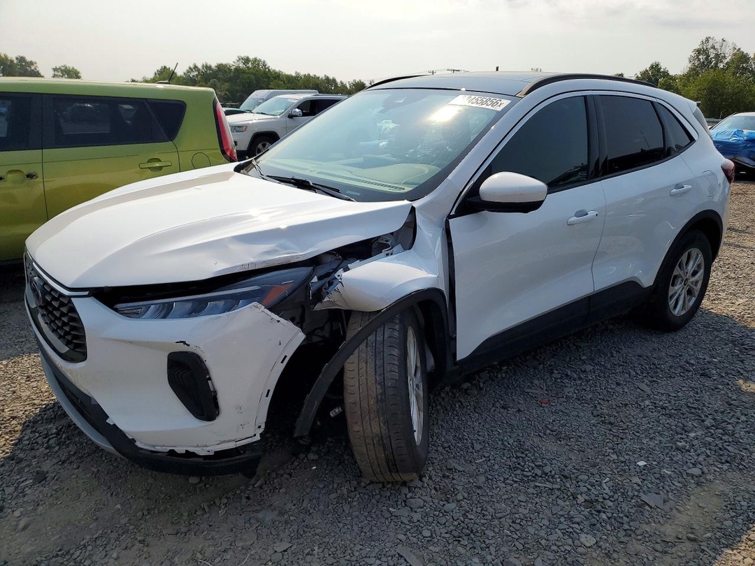 Вид 2023 FORD ESCAPE ACTIVE, угол 1