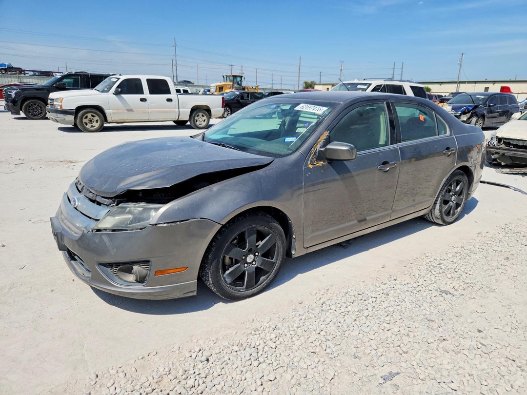 Vue de 2010 FORD FUSION SE, angle 1