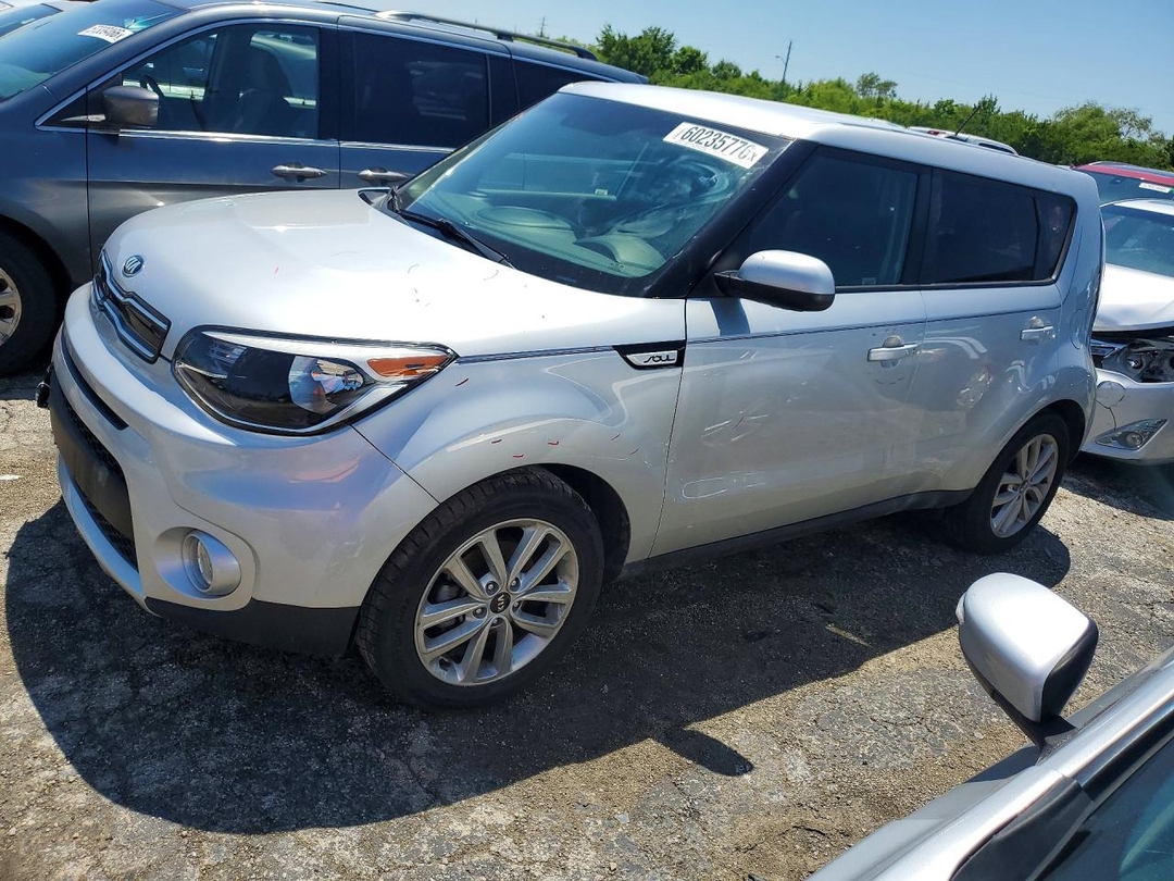 Vue de 2017 KIA SOUL +, angle 1