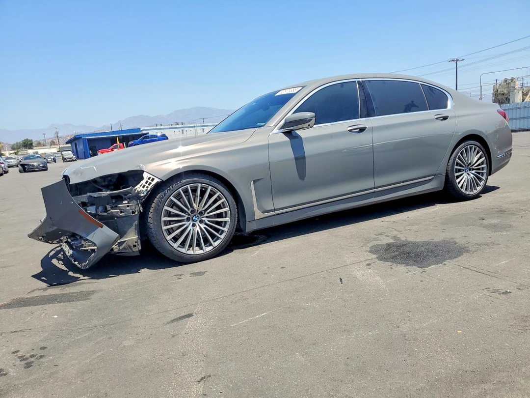 Vedere 2020 BMW 740 XI, unghi 1