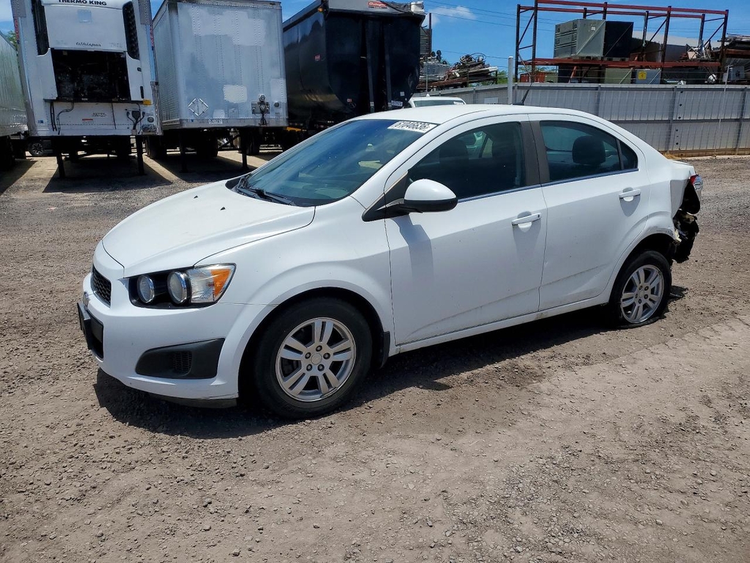 Вид 2013 CHEVROLET SONIC, угол 1