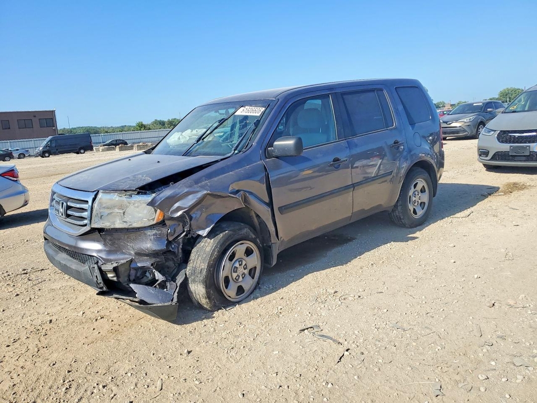Vue de 2015 HONDA PILOT LX, angle 1