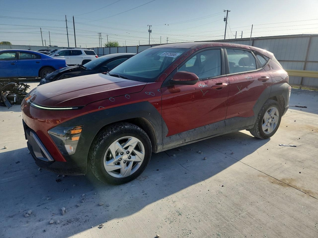 Vue de 2025 HYUNDAI KONA SE, angle 1