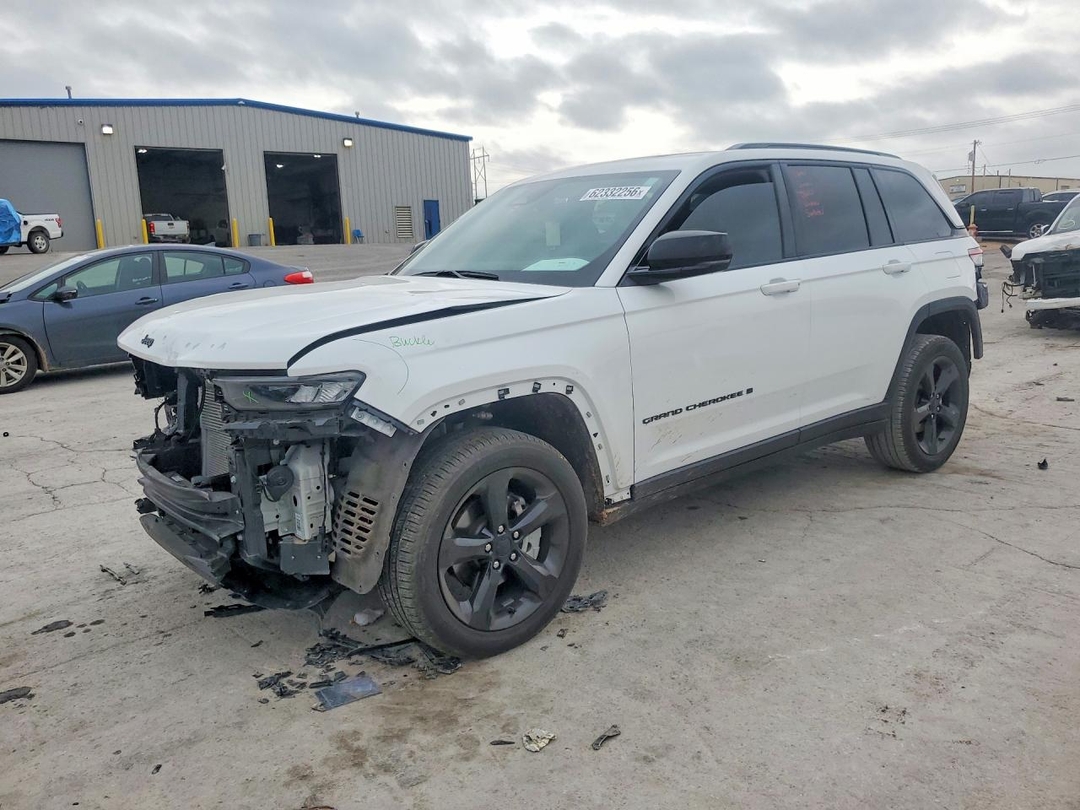منظر 2025 JEEP GRAND CHEROKEE LIMITED، زاوية 1