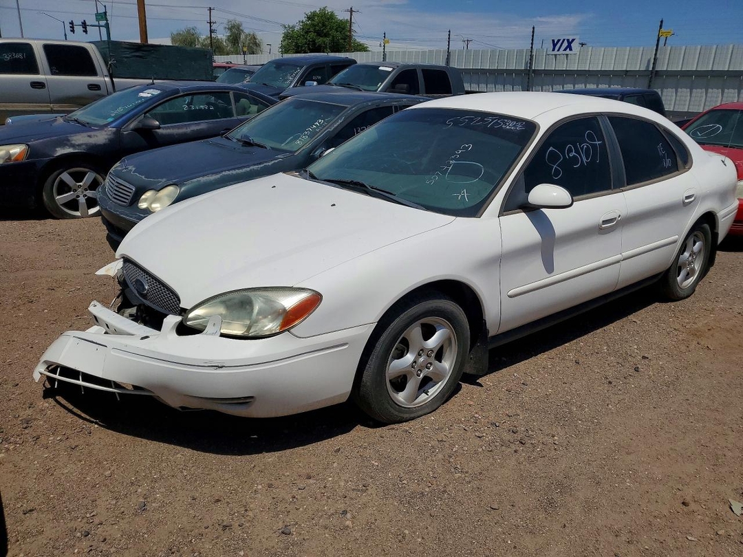 Vue de 2004 FORD TAURUS SES, angle 1