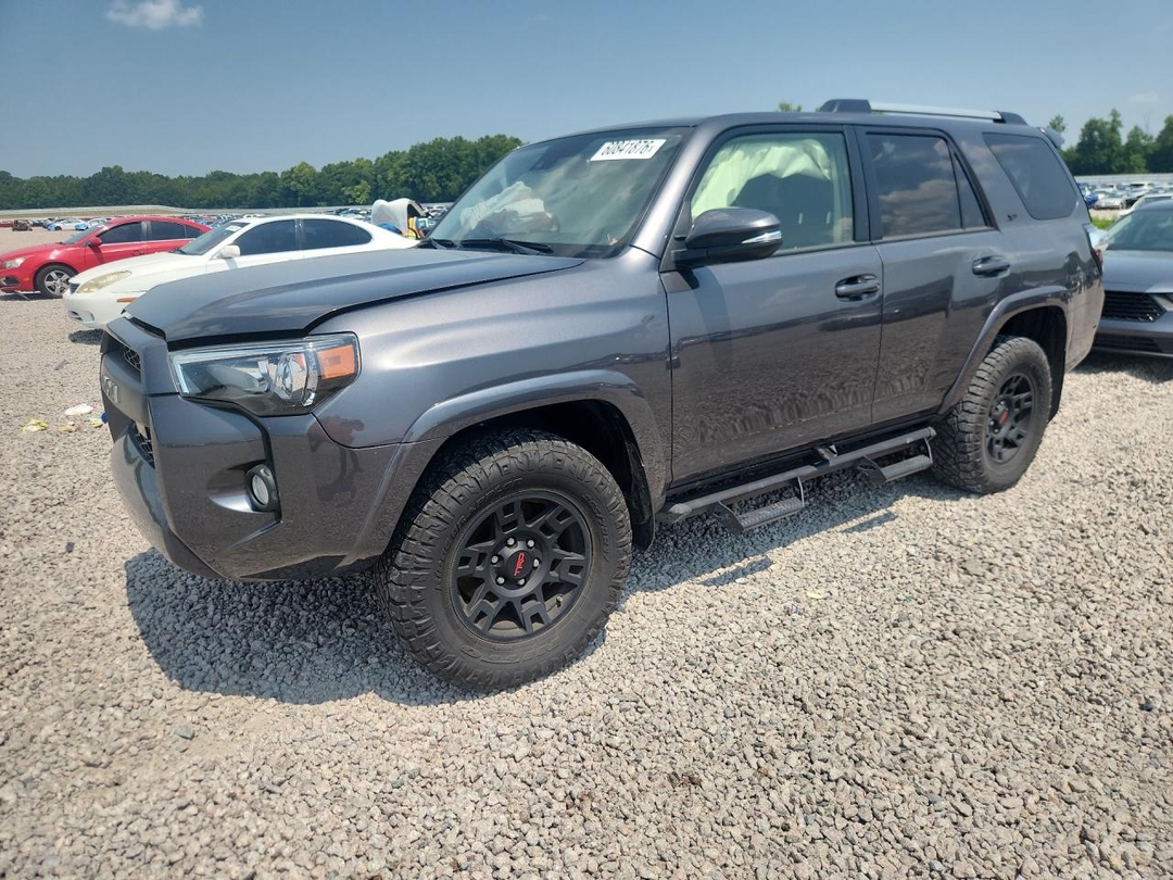 Vue de 2020 TOYOTA 4RUNNER SR5 PREMIUM, angle 1