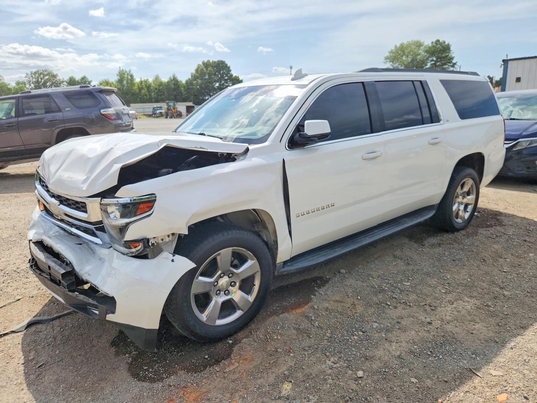 منظر 2017 CHEVROLET SUBURBAN C1500 LT، زاوية 1