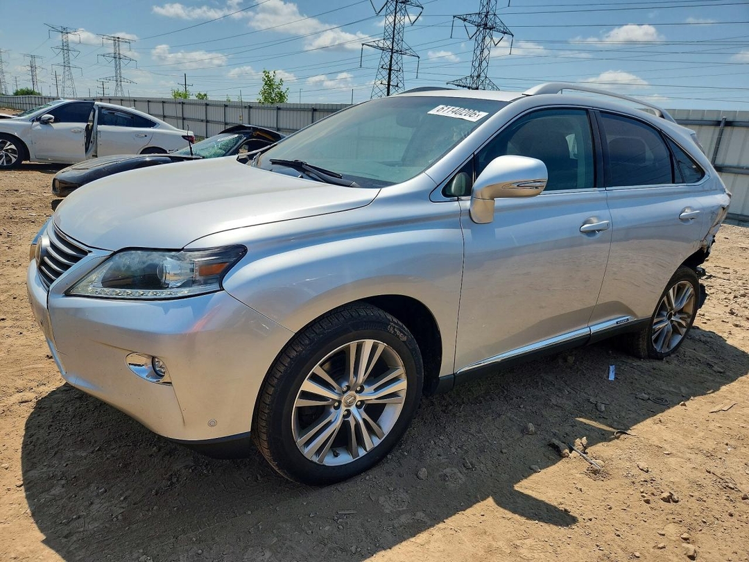 Vue de 2015 LEXUS RX 450H, angle 1