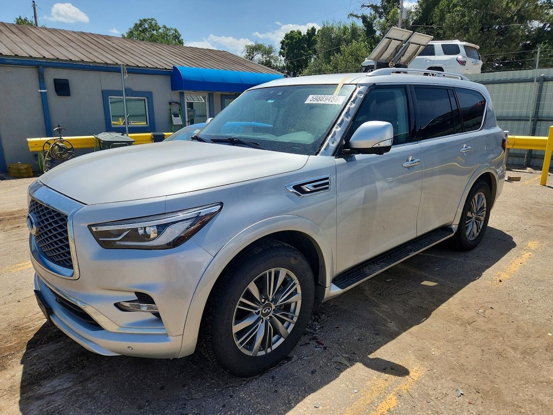 Vista de 2022 INFINITI QX80 LUXE, ángulo 1