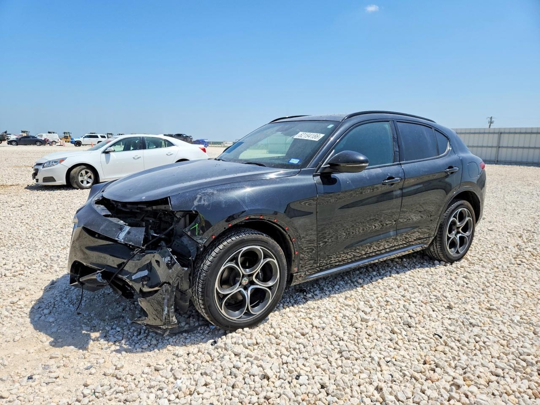 Вид 2021 ALFA ROMEO STELVIO TI, угол 1