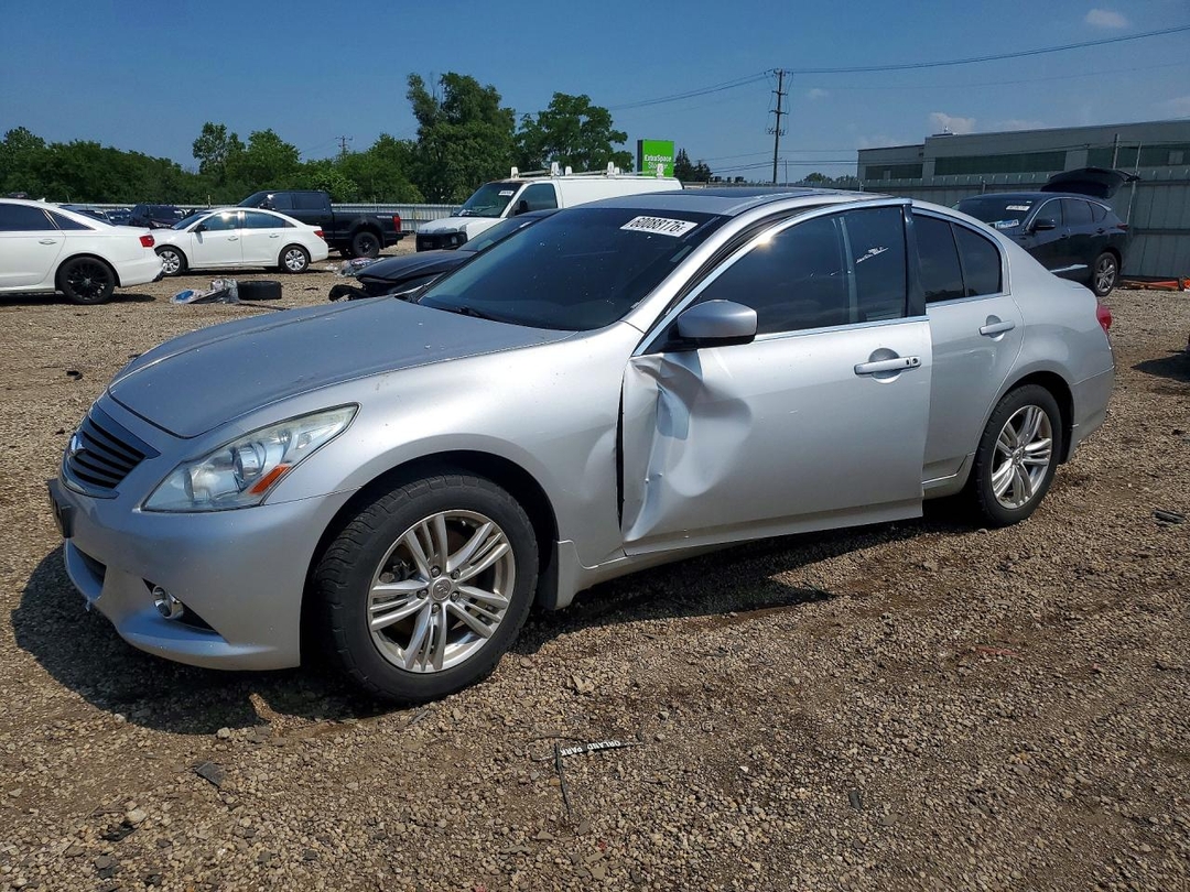 Vue de 2011 INFINITI G25 SEDAN X, angle 1
