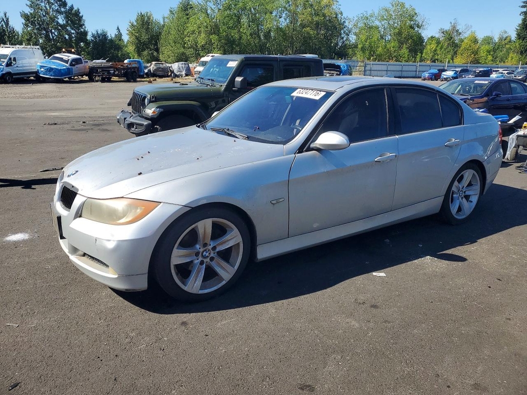 Vue de 2006 BMW 325 I, angle 1