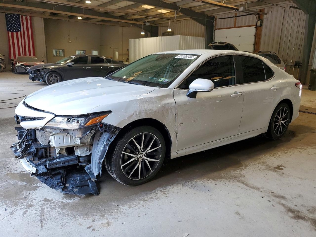 منظر 2022 TOYOTA CAMRY SE، زاوية 1