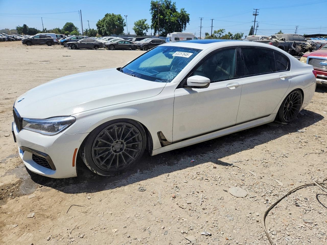 Vedere 2016 BMW 750 XI, unghi 1