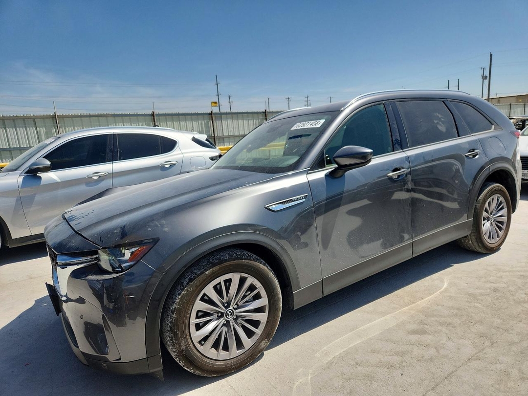 Vue de 2025 MAZDA CX-90, angle 1