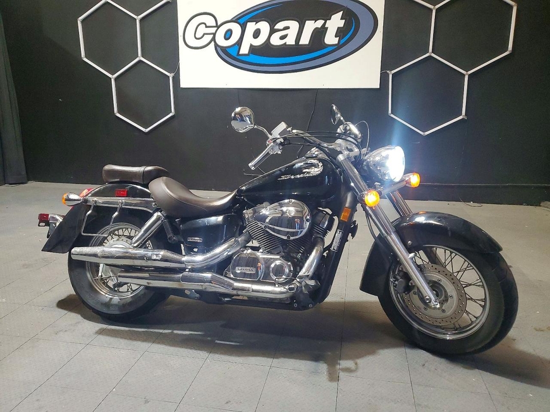 منظر 2013 HONDA VT750 C، زاوية 1