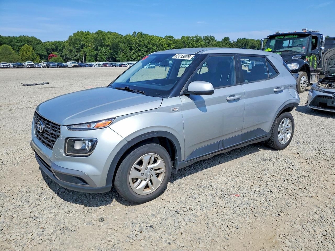 Vue de 2022 HYUNDAI VENUE SE, angle 1
