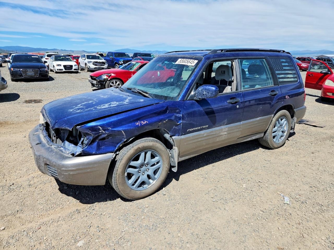 Vista de 2002 SUBARU FORESTER S, ángulo 1
