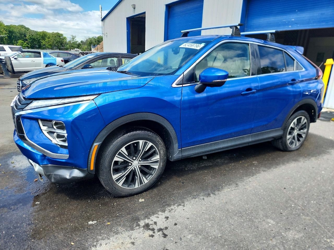 Вид 2022 MITSUBISHI ECLIPSE CROSS SE, угол 1