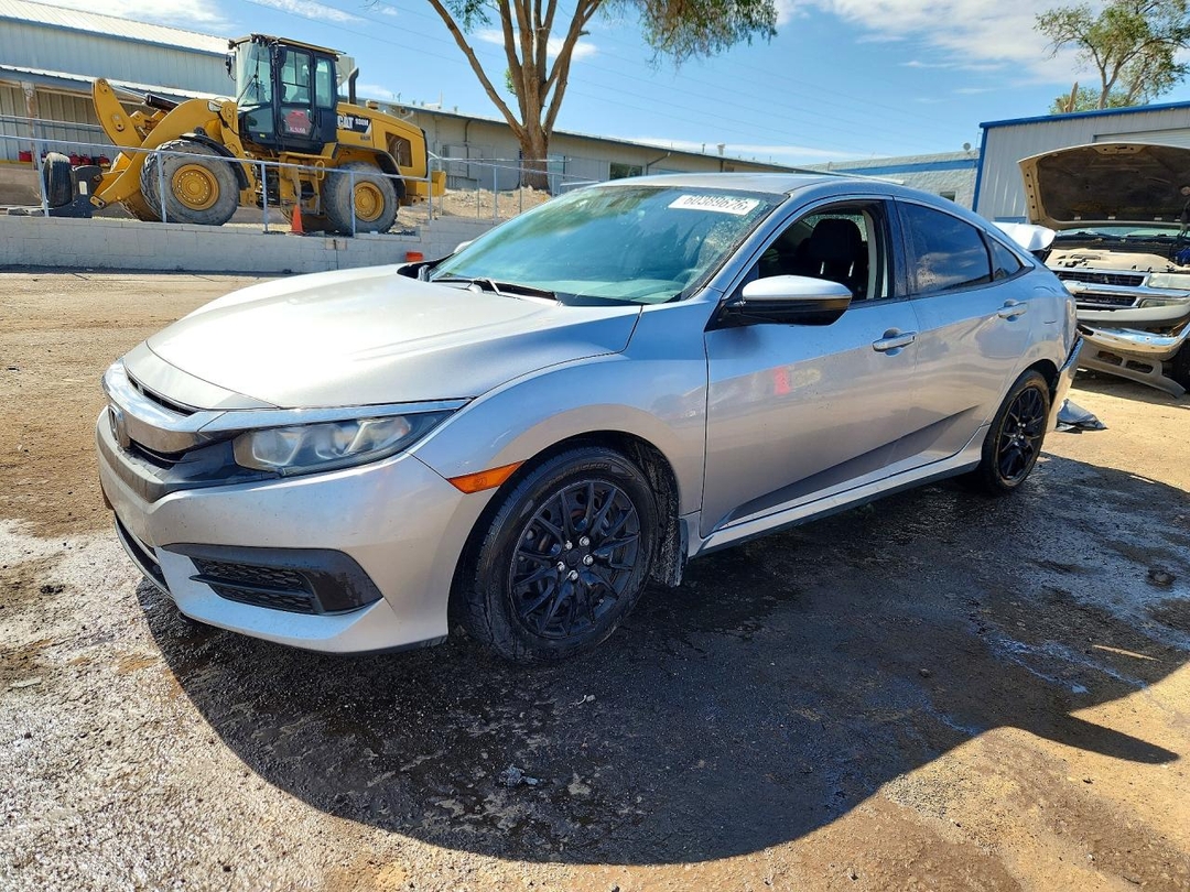 Vue de 2017 HONDA CIVIC LX, angle 1