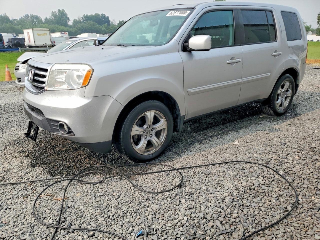Вид 2015 HONDA PILOT EXL, угол 1