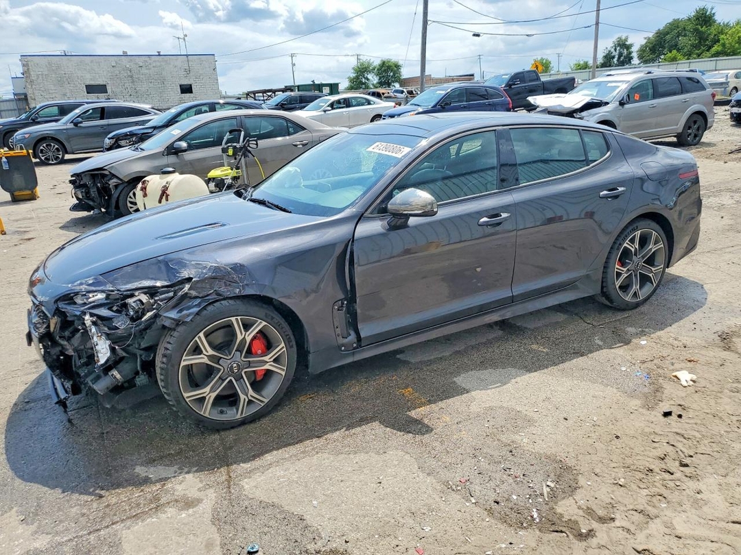 Vue de 2020 KIA STINGER GT1, angle 1