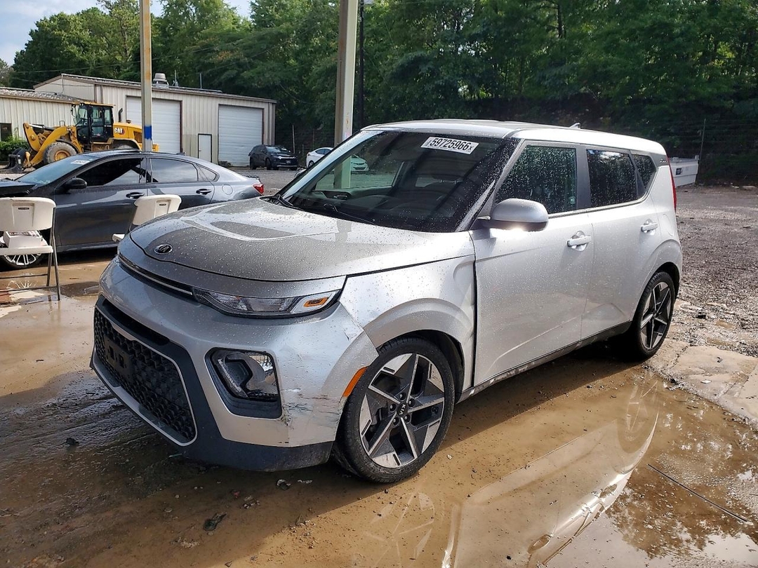 Vue de 2021 KIA SOUL S, angle 1