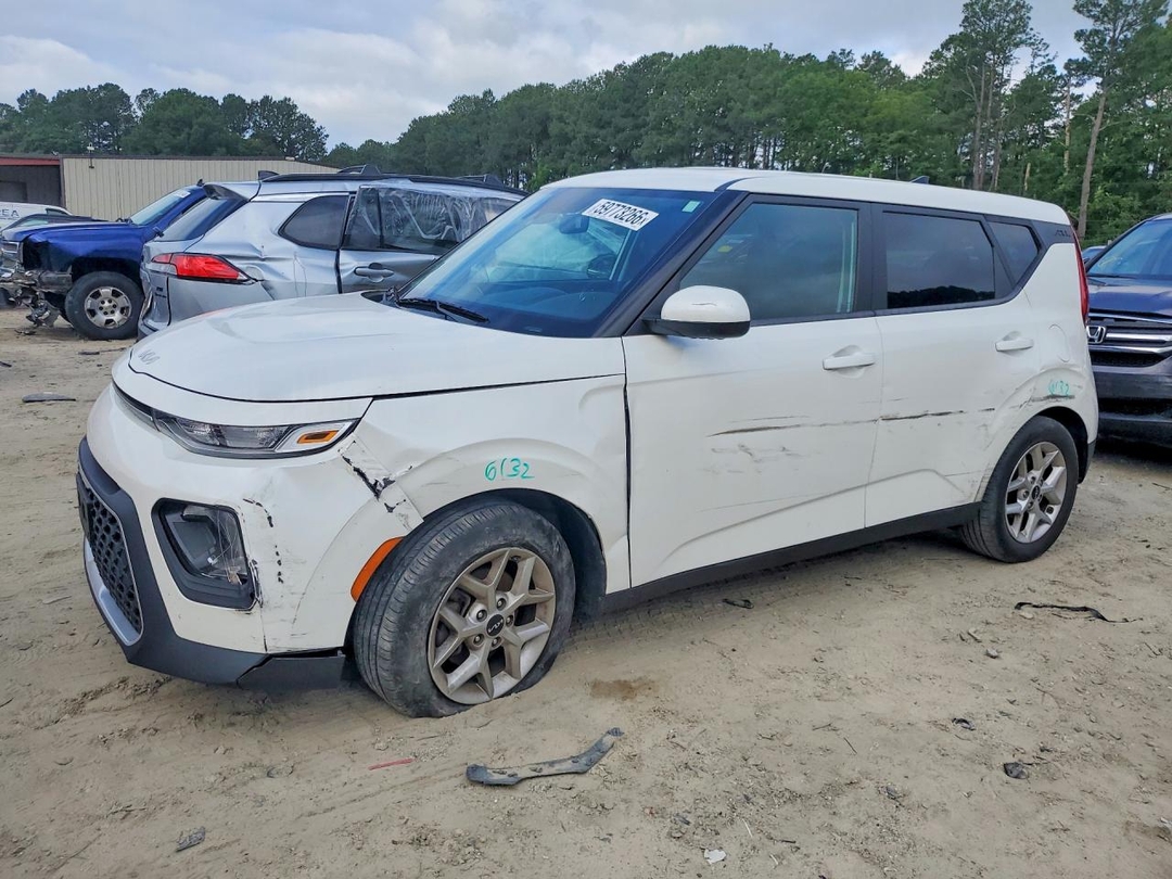 Вид 2022 KIA SOUL LX, угол 1