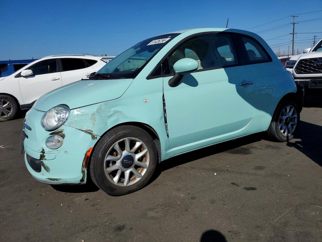 منظر 2016 FIAT 500 EASY، زاوية 1