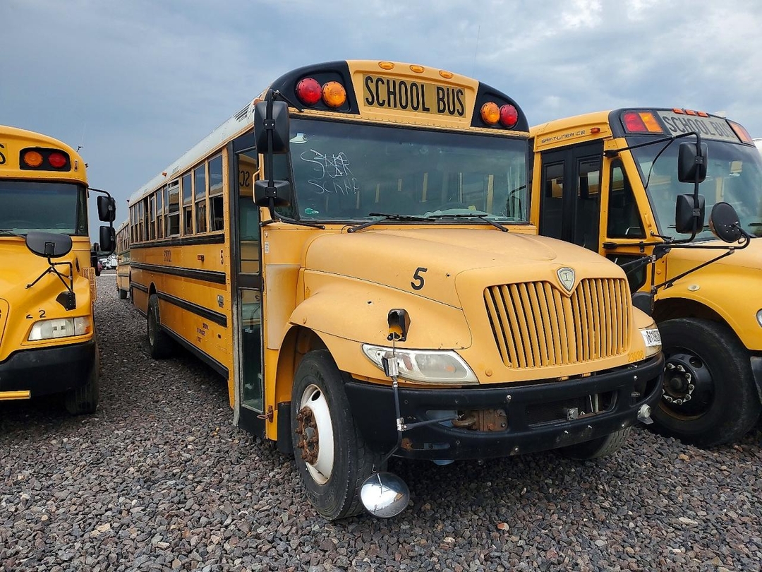 Вид 2013 IC CORPORATION CE SERIES SCHOOL - SCHOOL BUS, угол 1