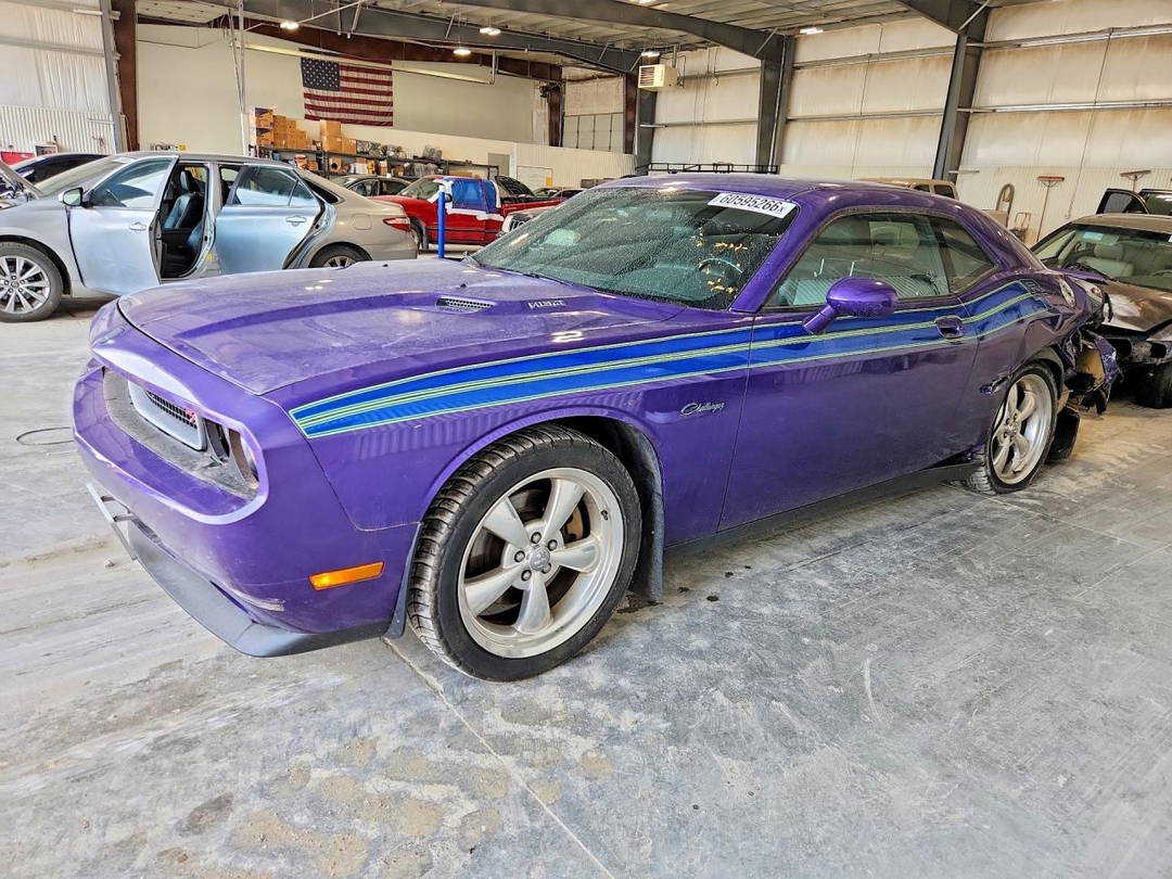 منظر 2010 DODGE CHALLENGER R/T، زاوية 1