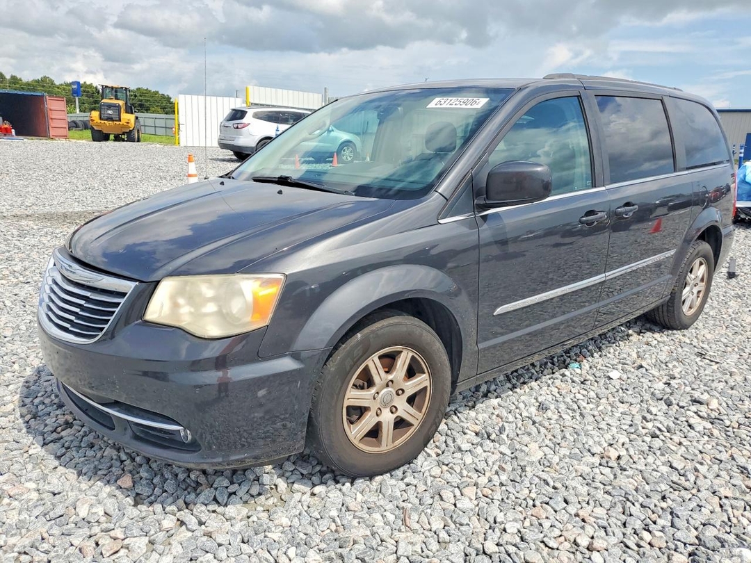 Vue de 2012 CHRYSLER TOWN &amp; COUNTRY TOURING, angle 1