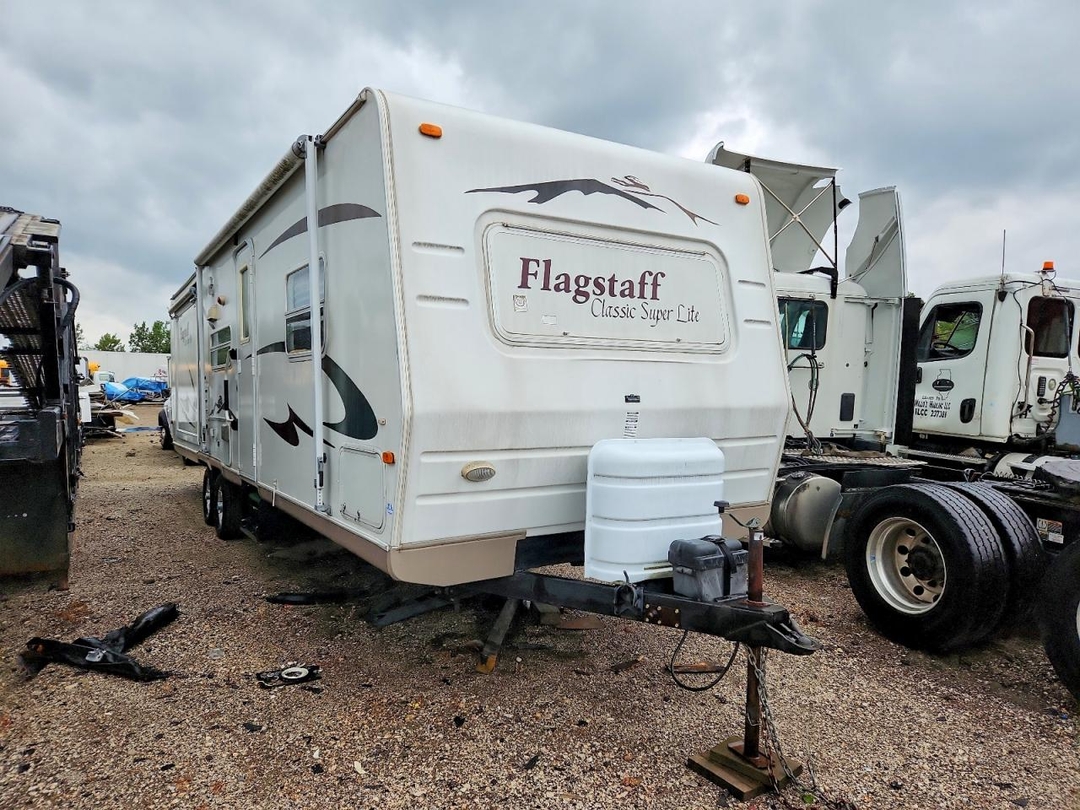 Vue de 2007 FOREST RIVER FLAGSTAFF CAMPER, angle 1