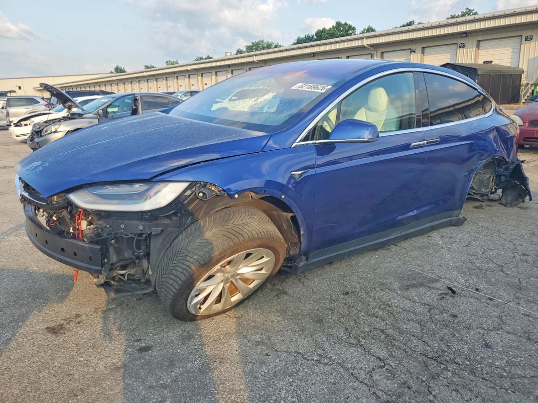 Vue de 2020 TESLA MODEL X, angle 1