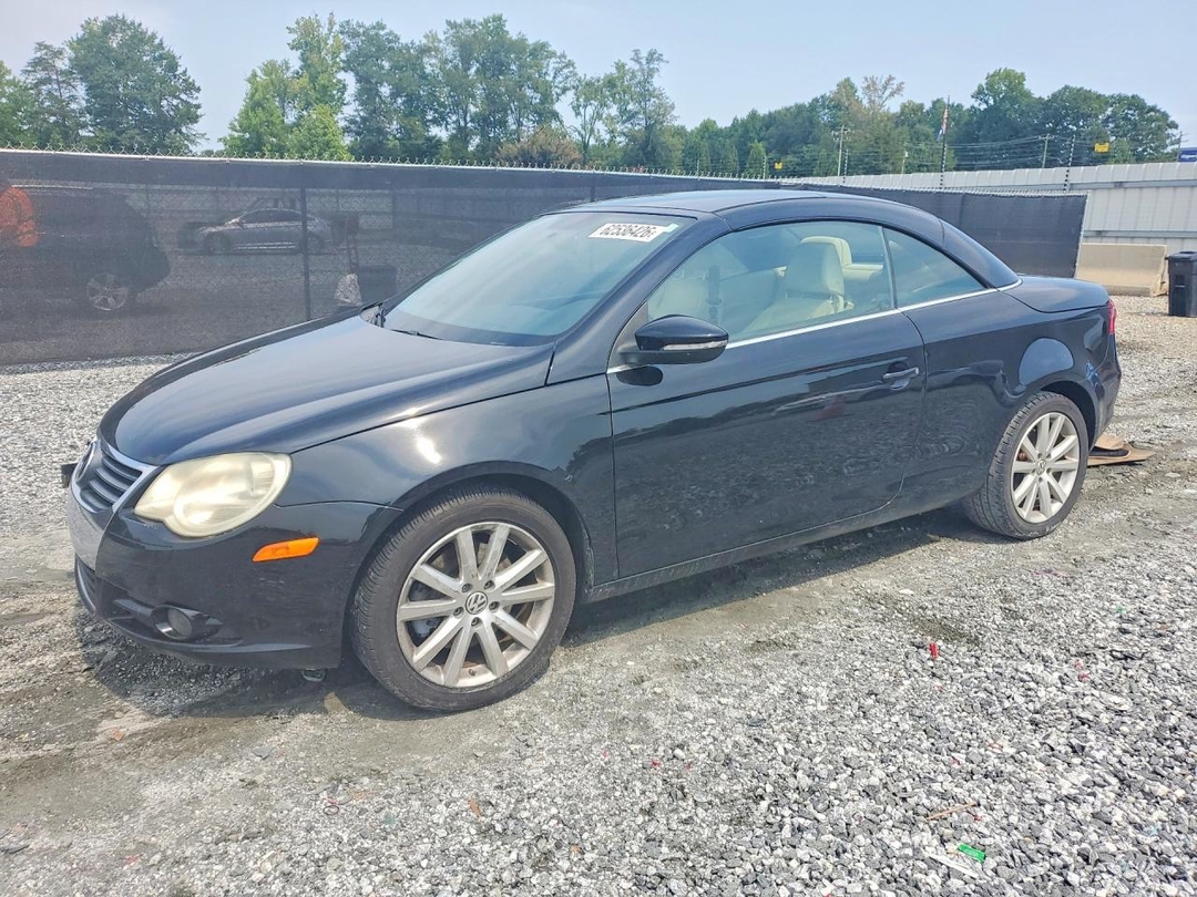 Вид 2011 VOLKSWAGEN EOS KOMFORT, угол 1